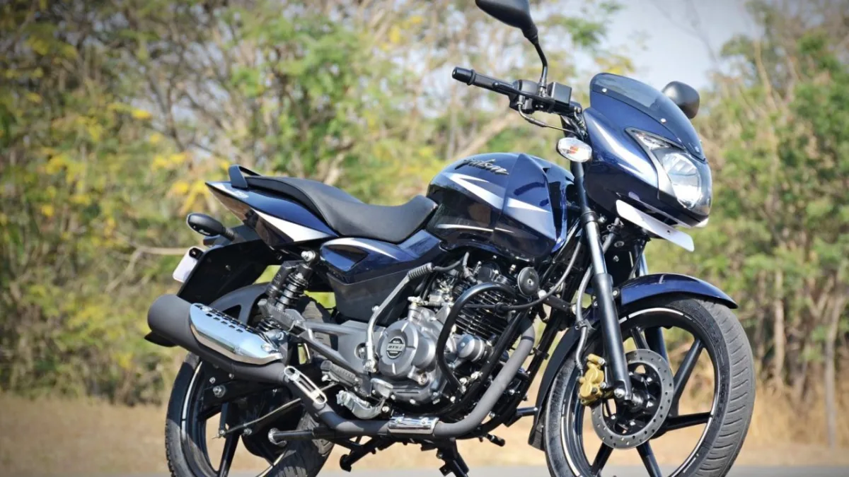 Buy a 2017 Bajaj Pulsar Second-Hand Bike for Just ₹31,000